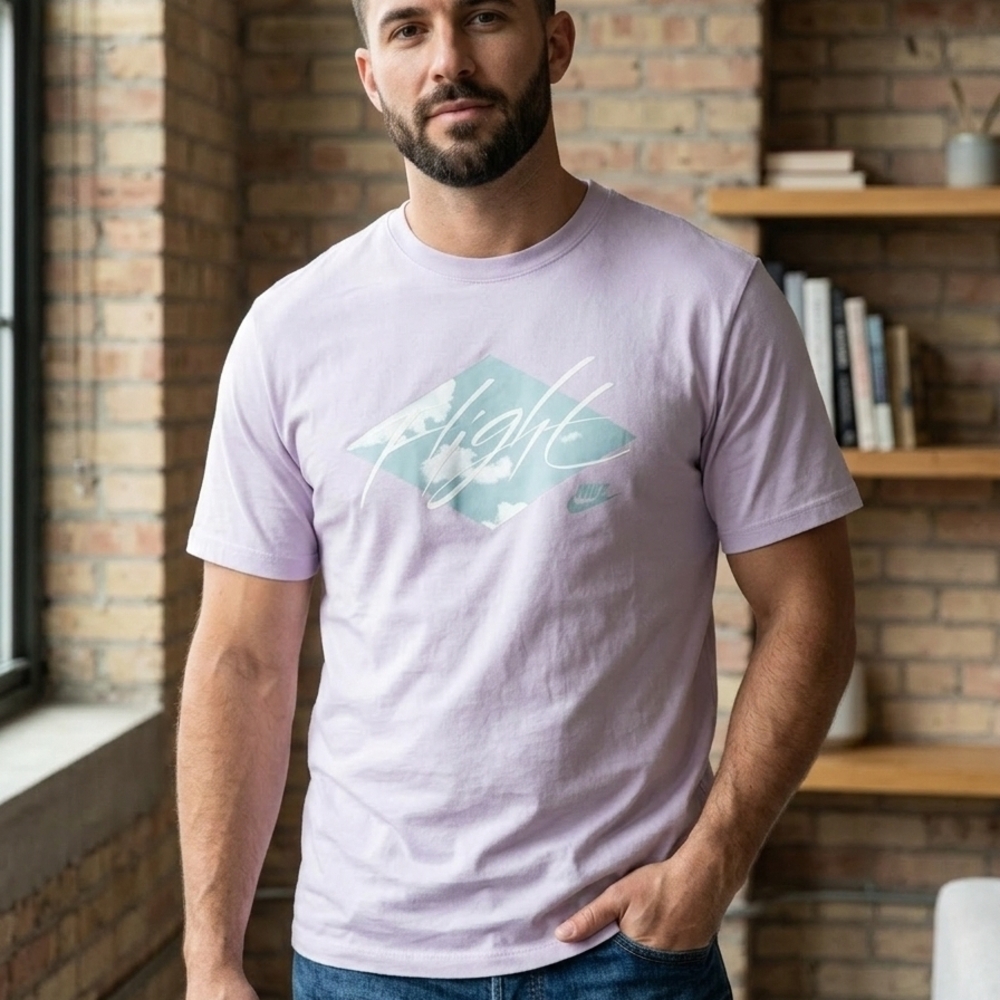 Nike Men's Lavender Graphic T-Shirt